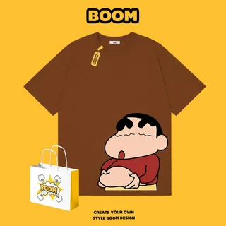 BOOM เสื้อยืดคอกลม ใส่ได้ทั้งชายและหญิง ผ้าฝ้าย 100% ระบายอากาศดี ลายการ์ตูนเครยอนชินจัง เหมาะสำหรับเยาวชน