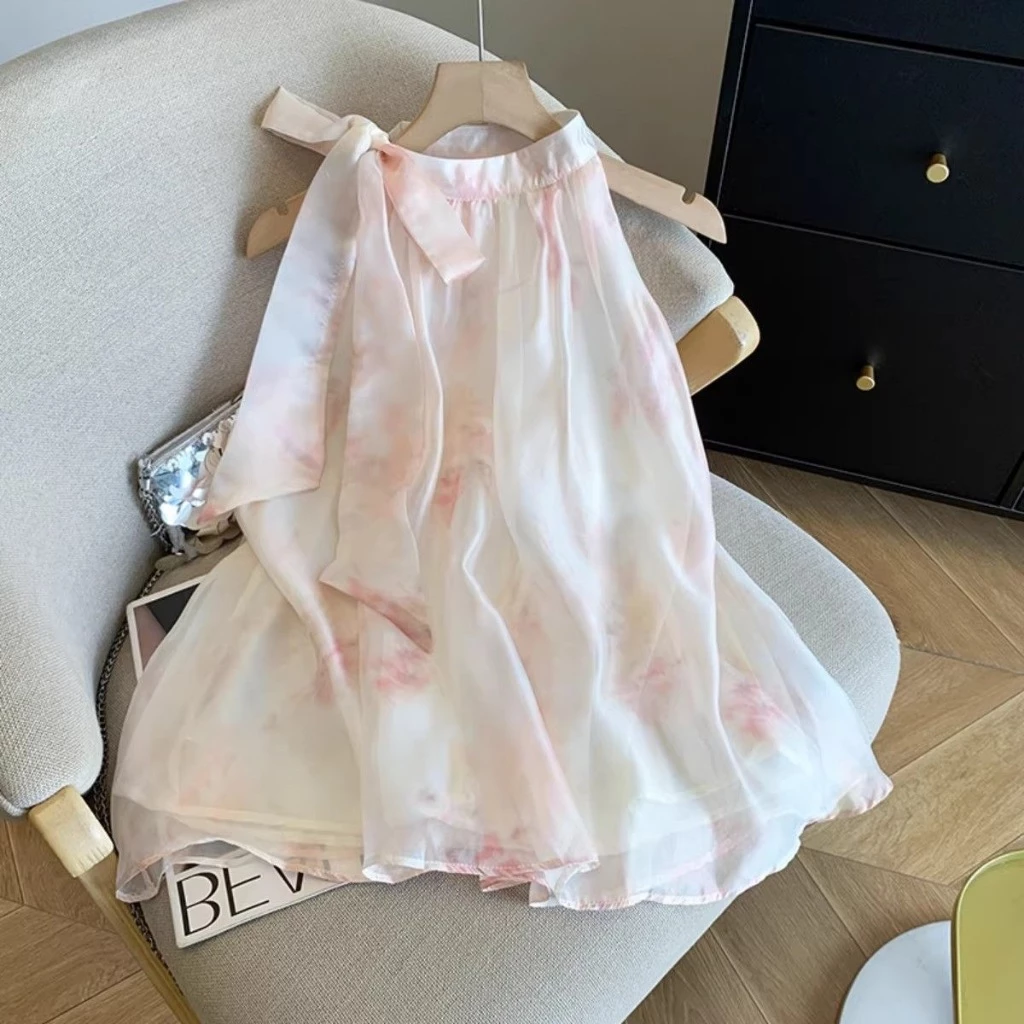 Suitcute เสื้อเบลาส์แขนกุดผ้าชีฟองสีชมพูสไตล์ฝรั่งเศส ดีไซน์เก๋ๆ ทรงเข้ารูป โชว์กระดูกไหปลาร้า เสื้อผู้หญิงทรงหลวม ไม่ซ้ำใคร women clothing L042