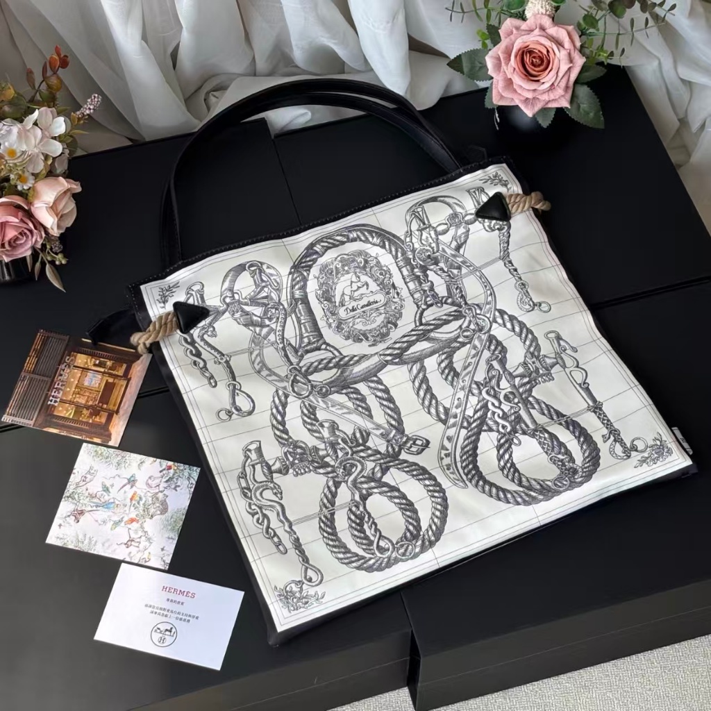 Xianxianjia Big H Staff Welfare Canvas Bag Tote Bag