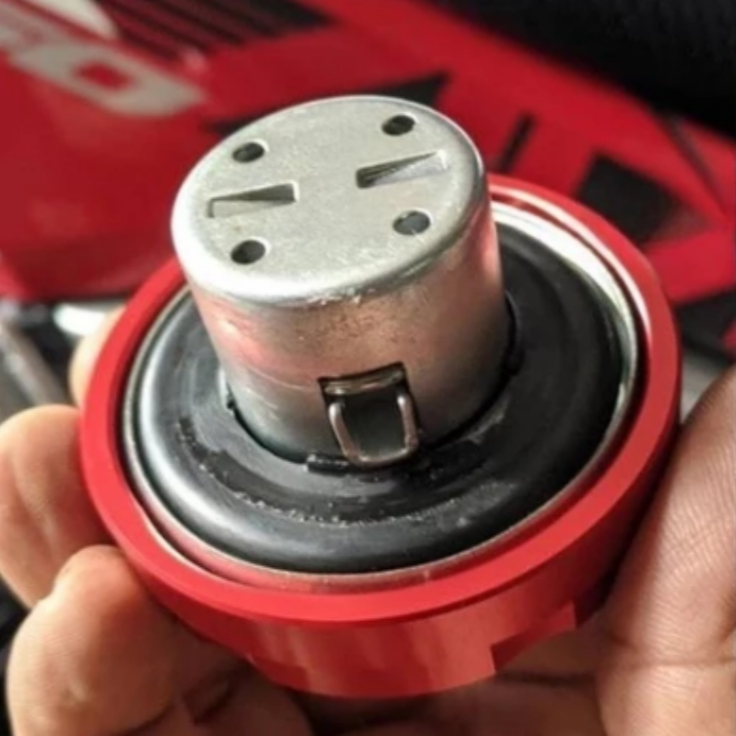 ฝาครอบหมวกแก๊ส CNC อลูมิเนียมอัลลอยด์ สำหรับฮอนด้า ADV รูปที่ 4