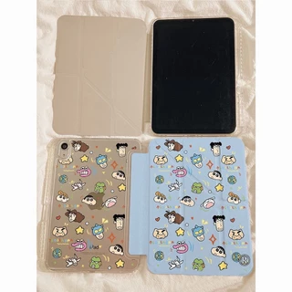 การ์ตูน Shin-chan กรณีแท็บเล็ตสําหรับ iPad generation10th air5 10.9 gen7/8/9th air4 PRO2018 Pro2022 pro11 gen9 10.2 gen7 mini6 2024 air6 11in ช่องเสียบปากกาเกราะป้องกัน
