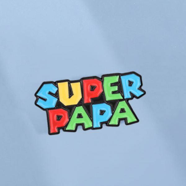 Super Papa เคลือบ Pin สีสัน Super Dad เข็มกลัดโลหะป้ายปกกระเป๋าเป้สะพายหลังอุปกรณ์เสริมของขวัญสําหรับเพื่อน
