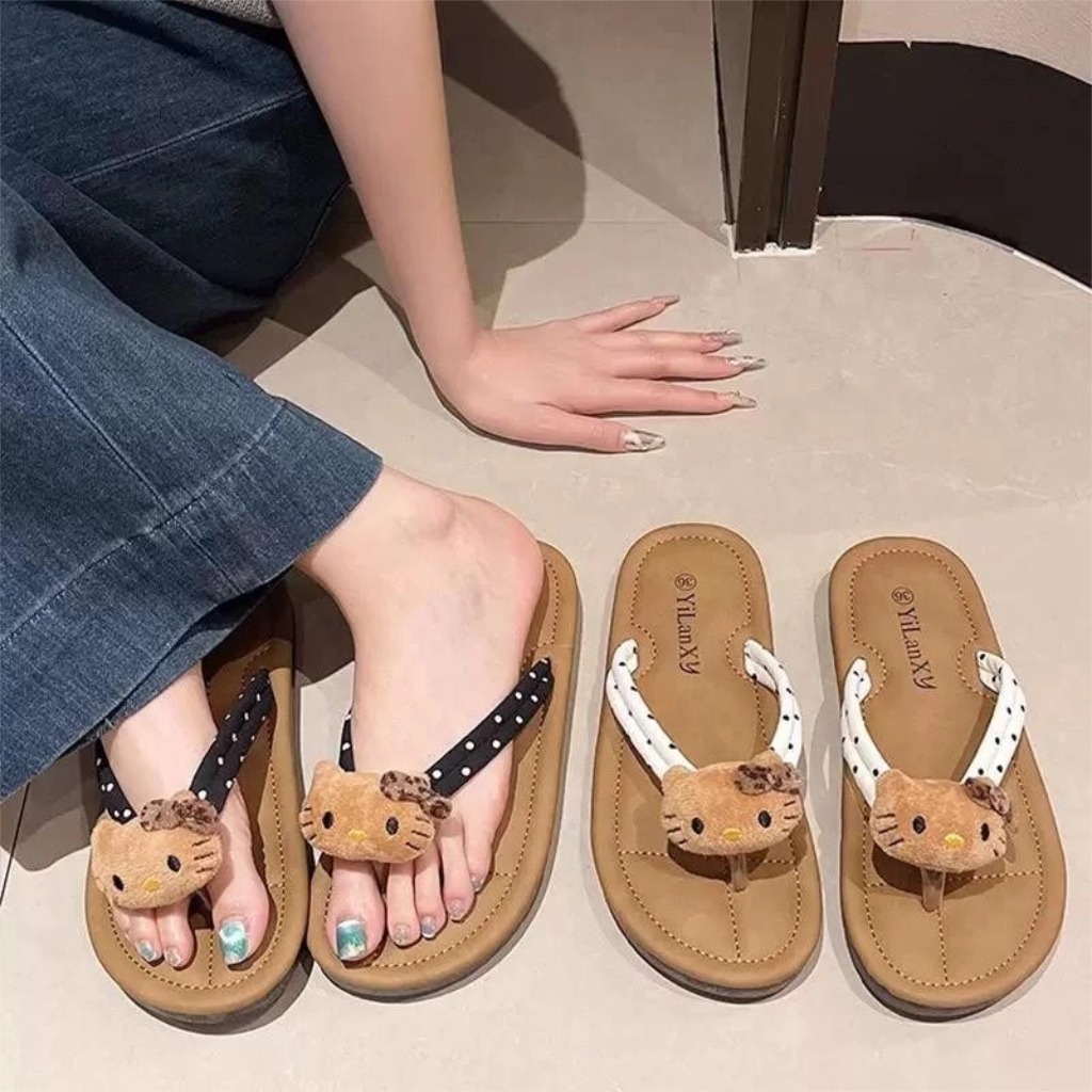 รองเท้าหูหนีบผู้หญิง ตุ๊กตา Hello Kitty ลายจุด พื้นนุ่ม สไตล์น่ารัก พร้อมส่ง XZ024