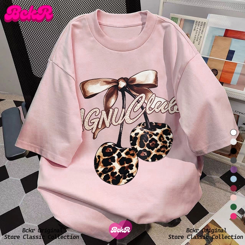 【จัดส่งตลอด 24 ชั่วโมง】 BCKR ลายเชอร์รี่ลายเสือดาวคอกลมเสื้อ oversizeชุดหน้าร้อนผู้หญิงtshirtYG3703