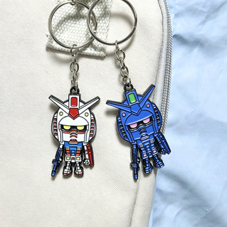 ขายร้อนพิเศษ Gunplajun Gundam Yuanzu Base การจับคู่สีจํากัดโฮมเมดโลหะจี้พวงกุญแจกระเป๋าเด็กของขวัญ