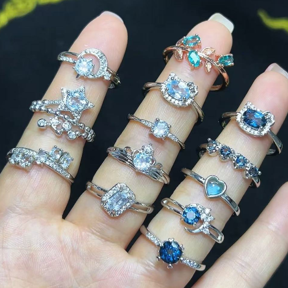 สร้อยคอมือแมวนำเข้าอัญมณีธรรมชาติบุษราคัม ออกแบบแฮนด์เมด ของขวัญสำหรับผู้หญิง