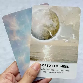The Celestial Whisper Oracle Deck การ์ดข้อความภาษาอังกฤษ 50 ใบ ลายจักรวาลโทนอ่อน สำหรับอ่านรายวันและสมาธิ 12×8ซม. เหมาะสำหรับผู้เริ่มต้น