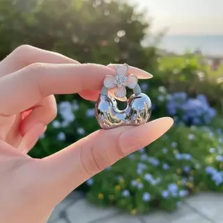 1 คู่ Cherry Blossoms Zircon คลิป Charms การออกแบบประณีตหูฟังอุปกรณ์เสริมแฟลช Dia ส่วนบุคคล DIY สําหรับ OWS หูฟัง