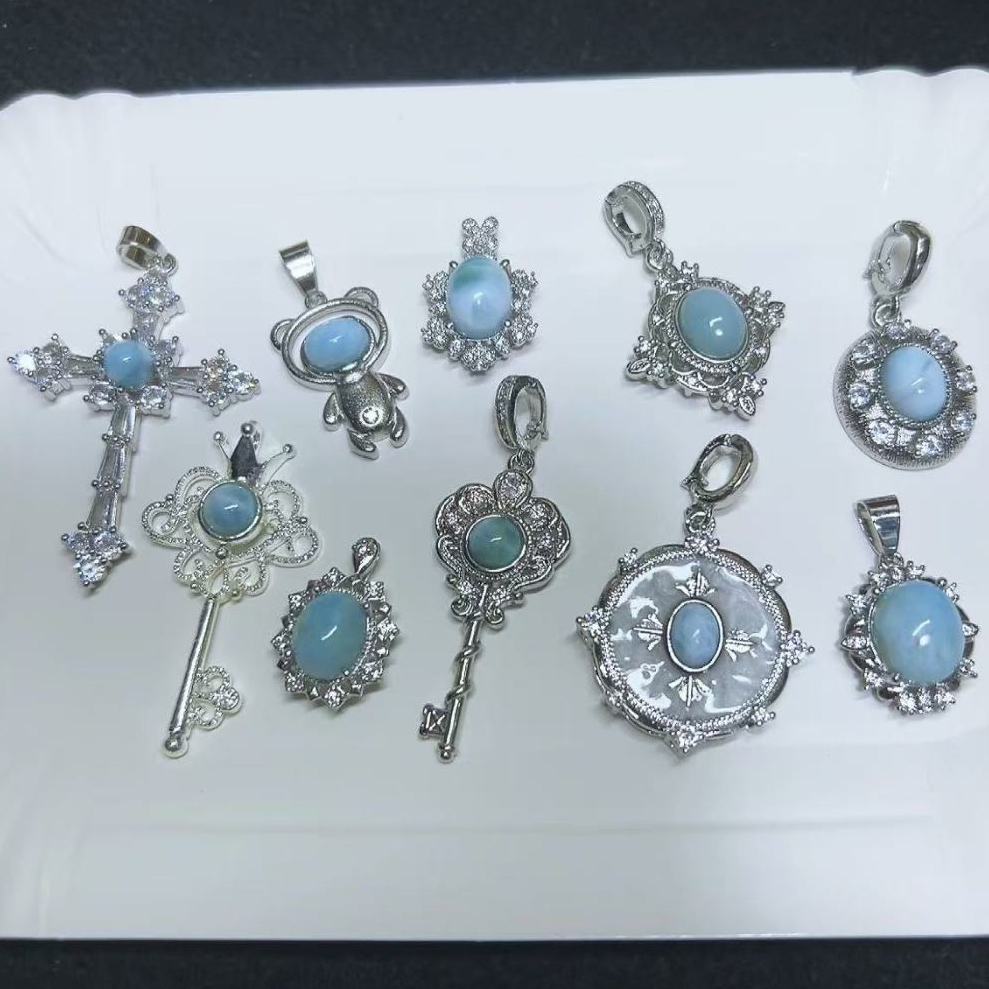 จี้คริสตัลธรรมชาติ Larimar ทำด้วยมือ เหมาะสำหรับสร้อยคอมือและสร้อยข้อมือ