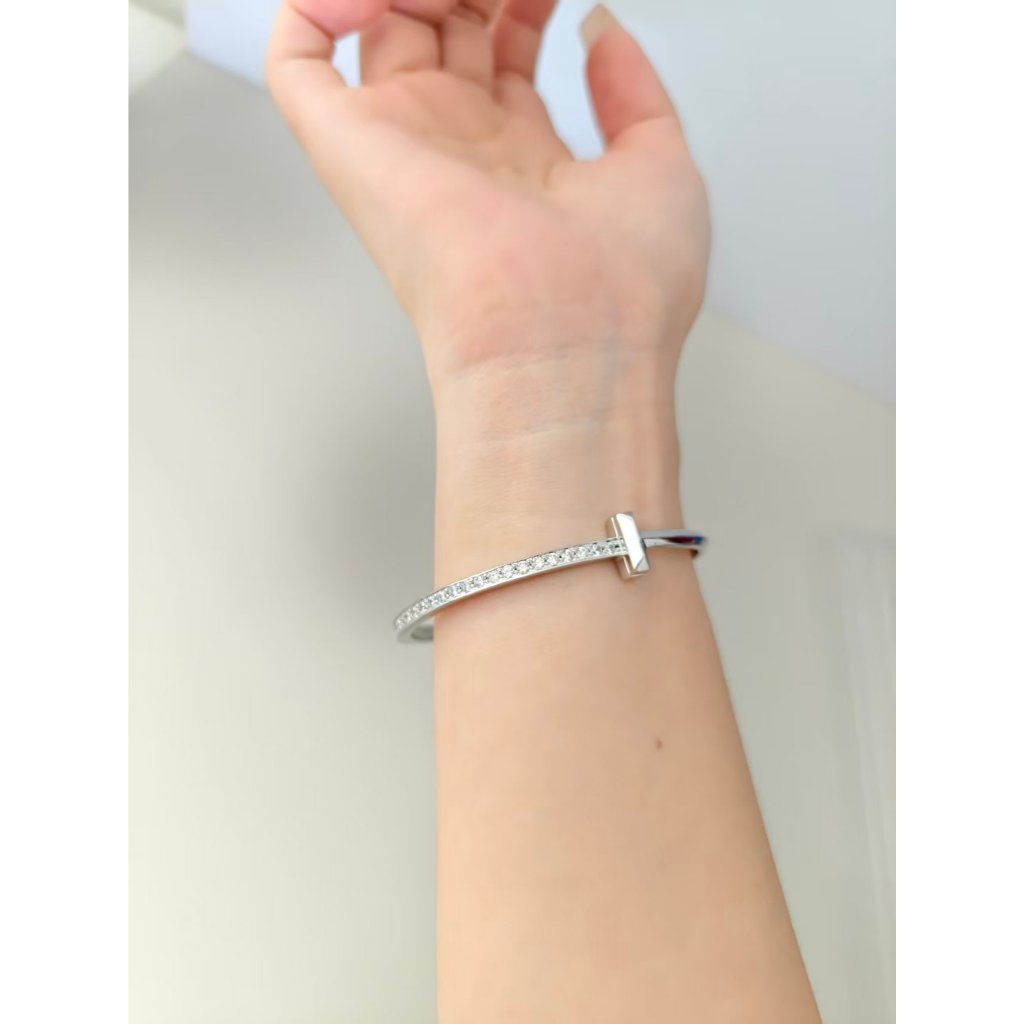 กําไลข้อมือรูปตัว T Slim ของ Minimalist Inlaid