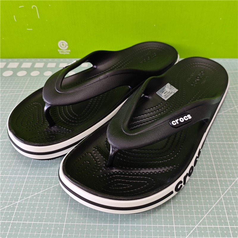 CROCS ของแท้ 100% จระเข้ รองเท้าแตะผู้ชายขนาดใหญ่รองเท้าแตะผู้หญิง: 205393