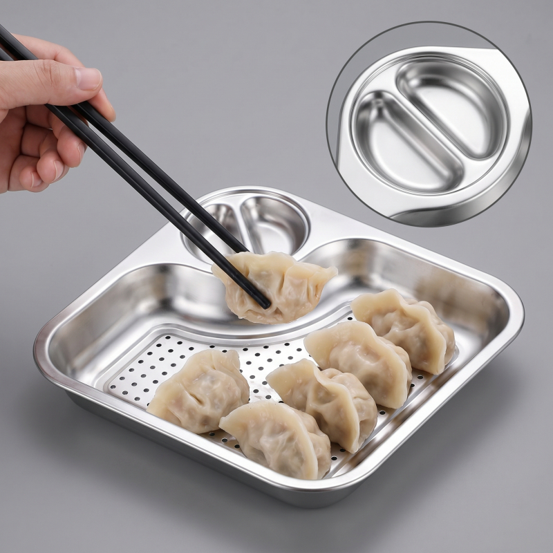 จานเกี๊ยวสแตนเลส 304 มีช่องน้ำจิ้มและตะแกรงถอดได้ 304 Stainless Steel Dumpling Plate with Sauce Compartment & Removable Strainer