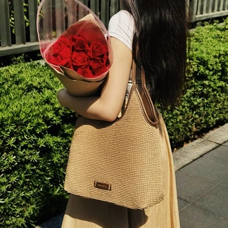 BOSTANTEN Anagram Bag กระเป๋าสะพายไหล่สานสำหรับผู้หญิง ดีไซน์วัยรุ่นทันสมัย ​​กระเป๋าถือขนาดใหญ่จุของได้เยอะ