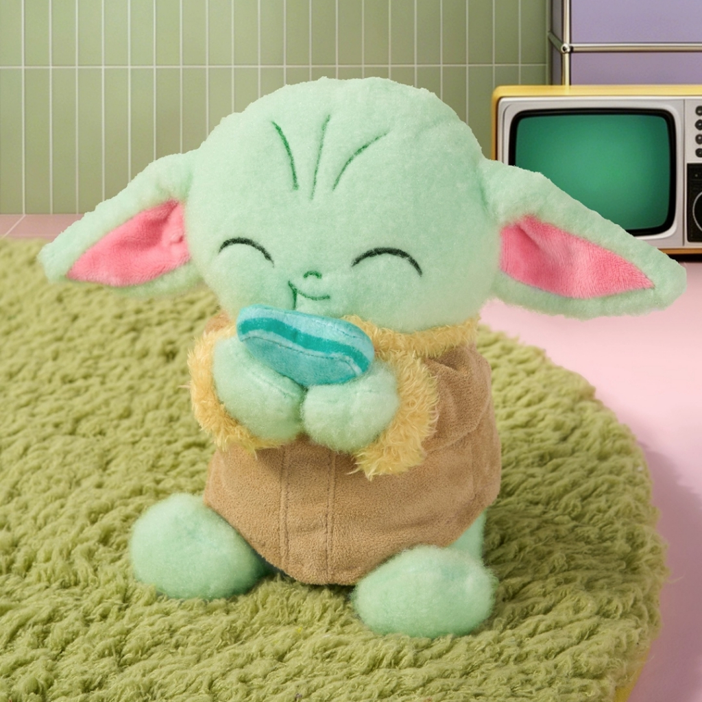 [ของแท้] Mandalorian Grogu Star War Series ท่านั่งกิน Macaron Grogu ตุ๊กตาของเล่นตุ๊กตาของขวัญ
