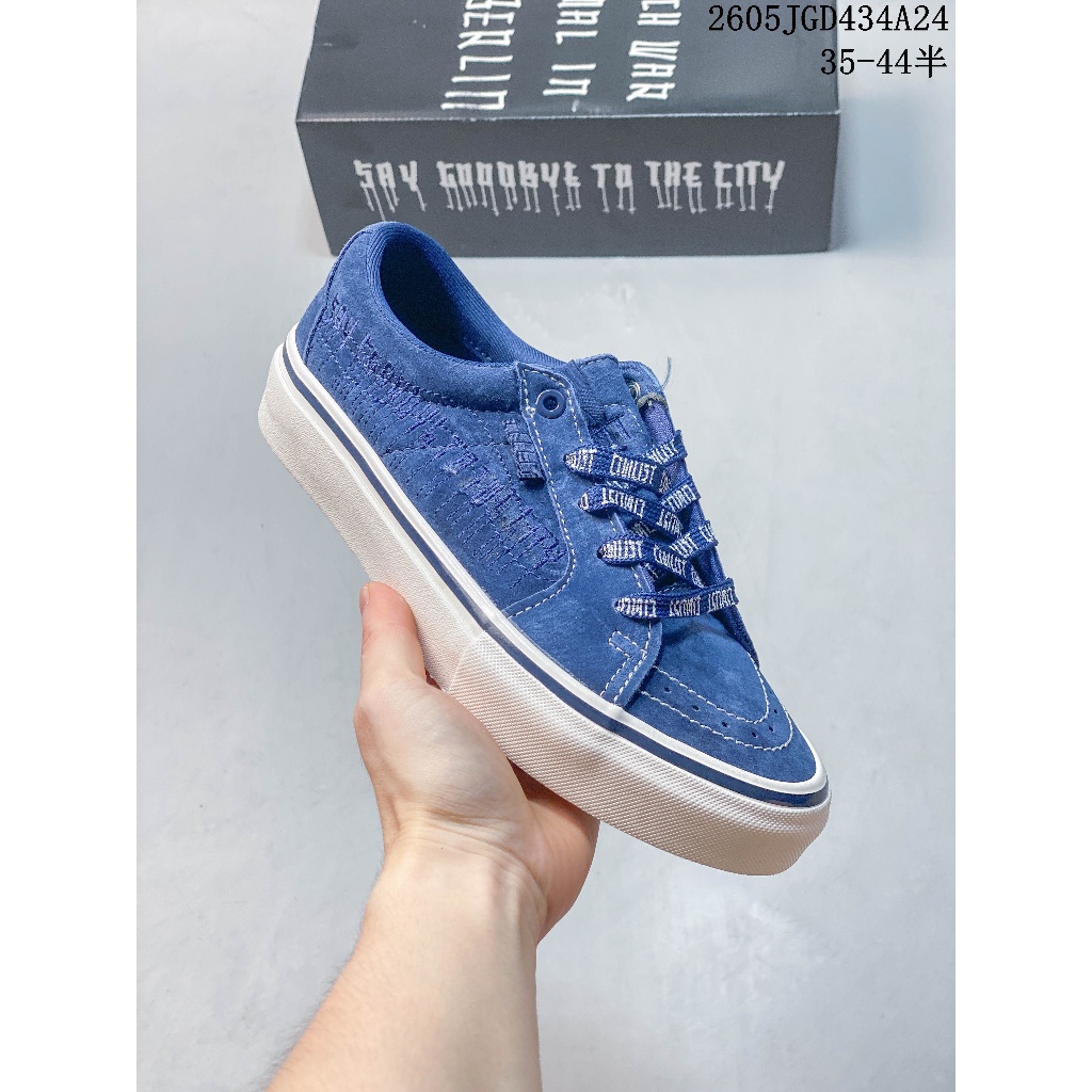 รองเท้าผ้าใบ VANS SK8-LOW