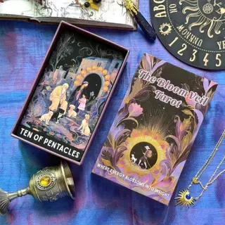 ไพ่ทาโรต์ The Bloom Veil Tarot 78 ใบ พร้อมคู่มือภาษาอังกฤษ + คู่มือภาษาไทยแบบดิจิทัล ลายดอกไม้สวยละมุน สำหรับมือใหม่ Tarot Cards