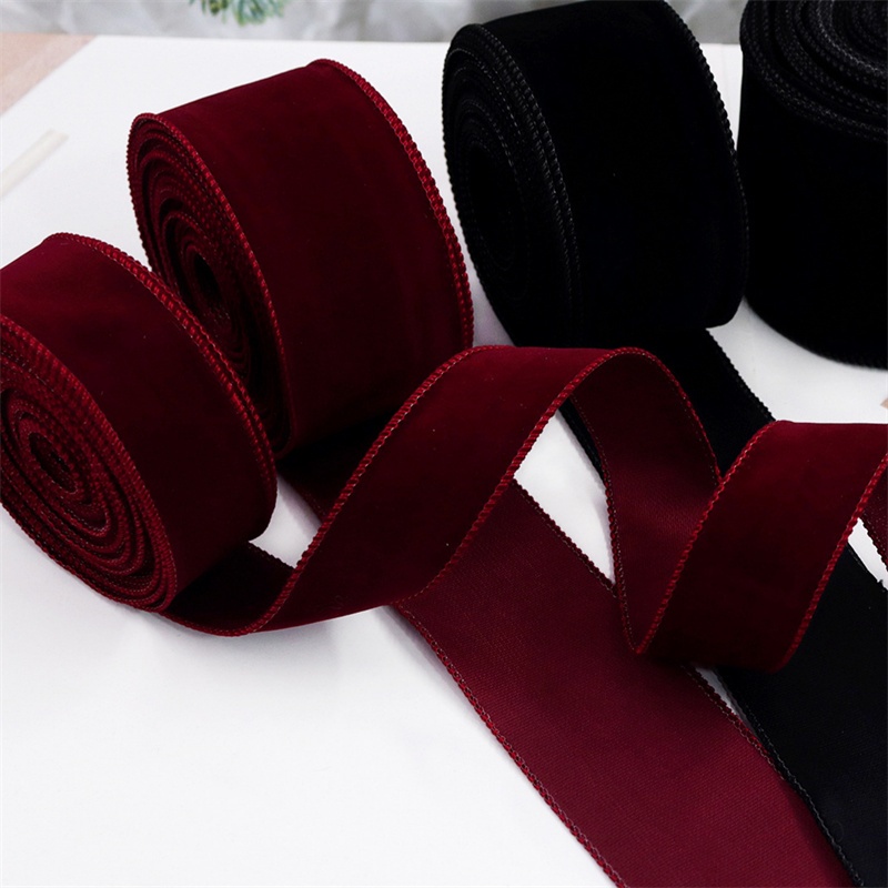 แบบมีสายขอบกํามะหยี่ริบบิ้น Flocked สีดําสีแดงคริสต์มาสริบบิ้นสําหรับงานแต่งงานเค้กบรรจุภัณฑ์ Xmas ของขวัญกล่องห่อ DIY ช่อดอกไม้พวงหรีด Bowknot ตกแต่งคริสต์มาส