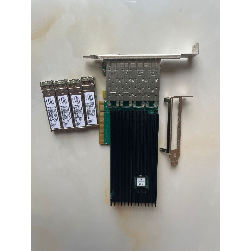 [สต๊อกพร้อม] Intel SFP X710-DA4 10G Silicom Silicom PE310G4171L-XR-CX การ์ดเครือข่าย Megafiber สี่พอ