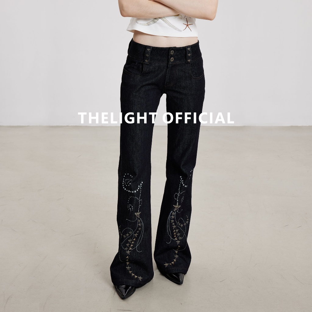 THELIGHT กางเกงยีนส์ผู้หญิงสีดำทรงกระชับขาบานเล็ก ลายสกรีนคริสตัลวิบวับ สไตล์วินเทจ