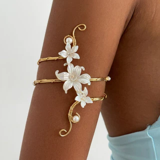 แฟชั่น Boho ดอกไม้ดอกไม้สร้อยข้อมือกําไลข้อมือสายรัดข้อมือโลหะ Armband Lucky เครื่องประดับสําหรับผู้หญิงวันหยุดของขวัญ