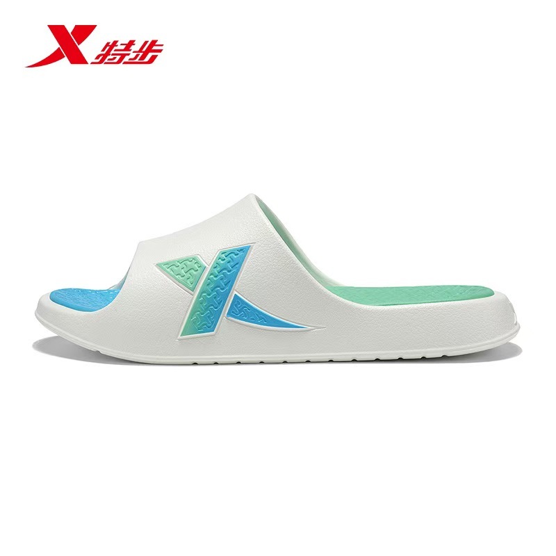 รองเท้าแตะกีฬาอินเทรนด์ Xtep