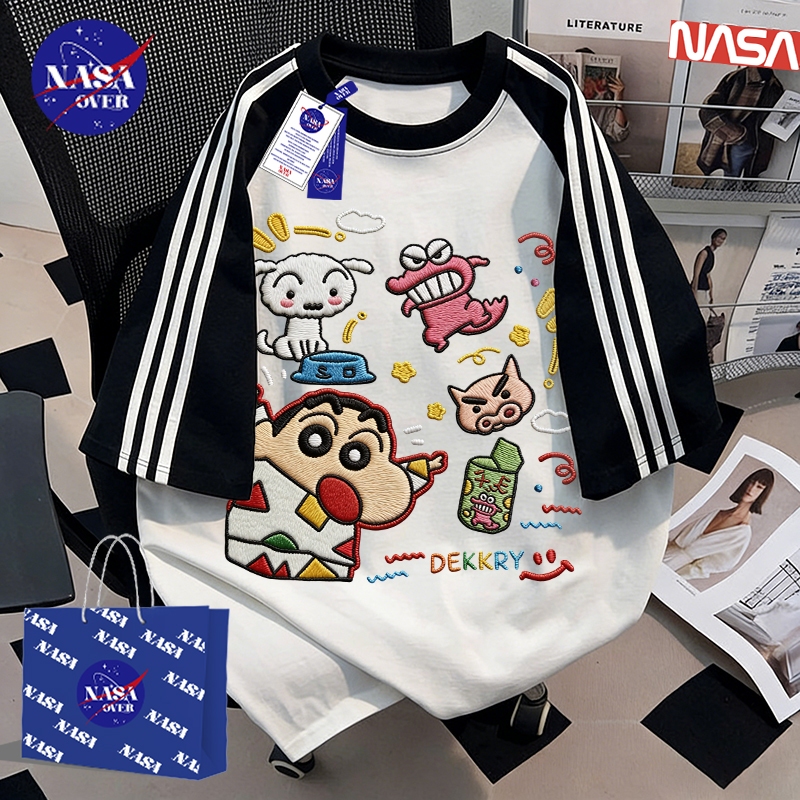 【จัดส่งจากกรุงเทพฯ】เสื้อยืด ฤดูร้อน ทรงหลวม แขนสั้น วินเทจ ปักลายเทียม ลายการ์ตูน ยูนิเซ็กส์ สีผสม สามแถบ เสื้อYG4585