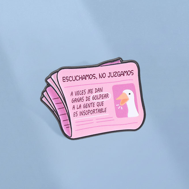 ตลกสีชมพูหนังสือพิมพ์สไตล์เป็ดเคลือบ Pin สเปน Sarcastic คําคมเข็มกลัด Badge เสื้อผ้าอุปกรณ์เสริมของขวัญสําหรับเพื่อน