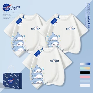 [กรุงเทพฯ จัดส่งภายในวันเดียว] นาซ่า อินเทรนด์ฉลามน้อยผ้าฝ้ายสีขาวเสื้อยืดครอบครัวสามพ่อแม่และลูกสวมใส่แฟชั่นสบายๆแขนสั้น