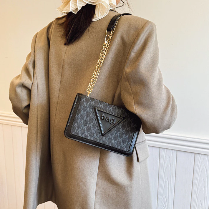 พร้อมส่ง M Letter Presbyopic Chain Messenger Bag Classic Brown thumbnail 4