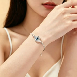 [การ์ดอวยพรฟรี] ส925 เงินแฟชั่นสร้อยข้อมือตาปีศาจเพชรสีฟ้าหญิงแฟชั่นเรียบง่ายสร้อยข้อมือแบบปรับได้แบบดึงออก
