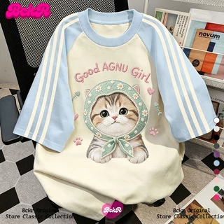 【จัดส่งตลอด 24 ชั่วโมง】🔥BCKR สไตล์วิทยาลัย ลายแมวคอกลมเสื้อ🐱oversize ชุดหน้าร้อนผู้หญิงtshirt YG3865