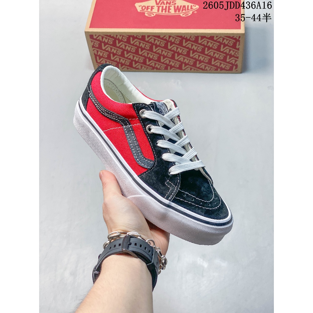 รองเท้าผ้าใบ VANS SK8-LOW
