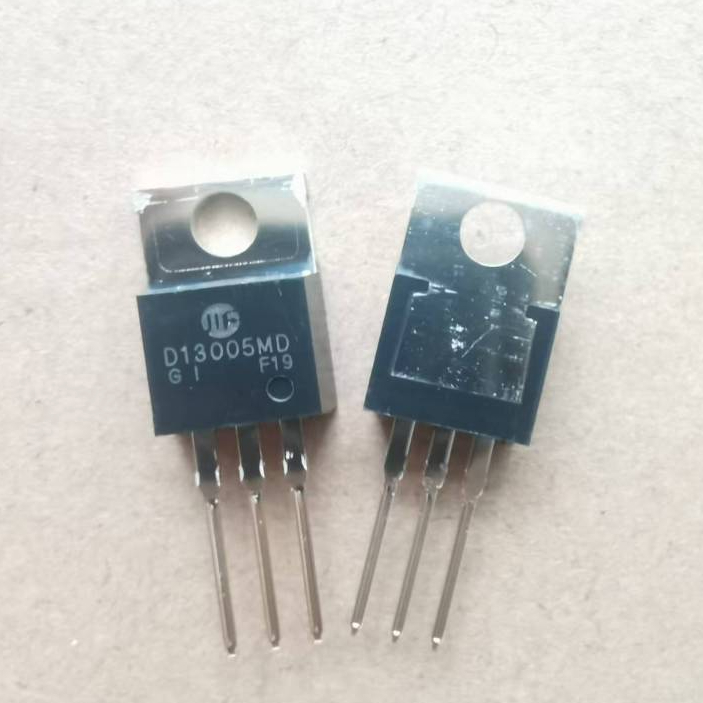 ((10 ชิ้น) D13005MD ยี่ห้อใหม่ 3DD13005MD สวิทช์ NPN ทรานซิสเตอร์พลังงาน TO-220