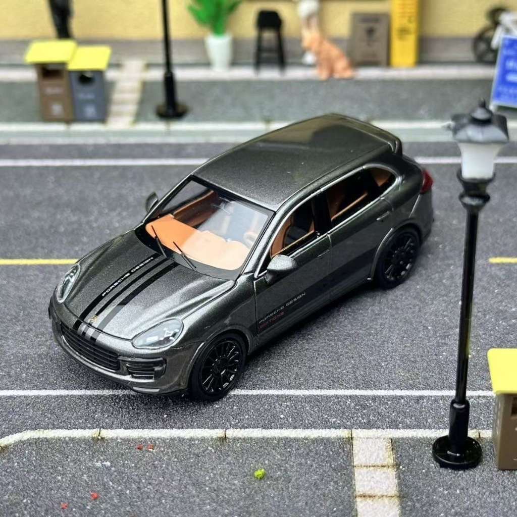 T TNT MODEL 1: 64 Porsche Cayenne Turbos 2014 จําลองรถ SUV รุ่น