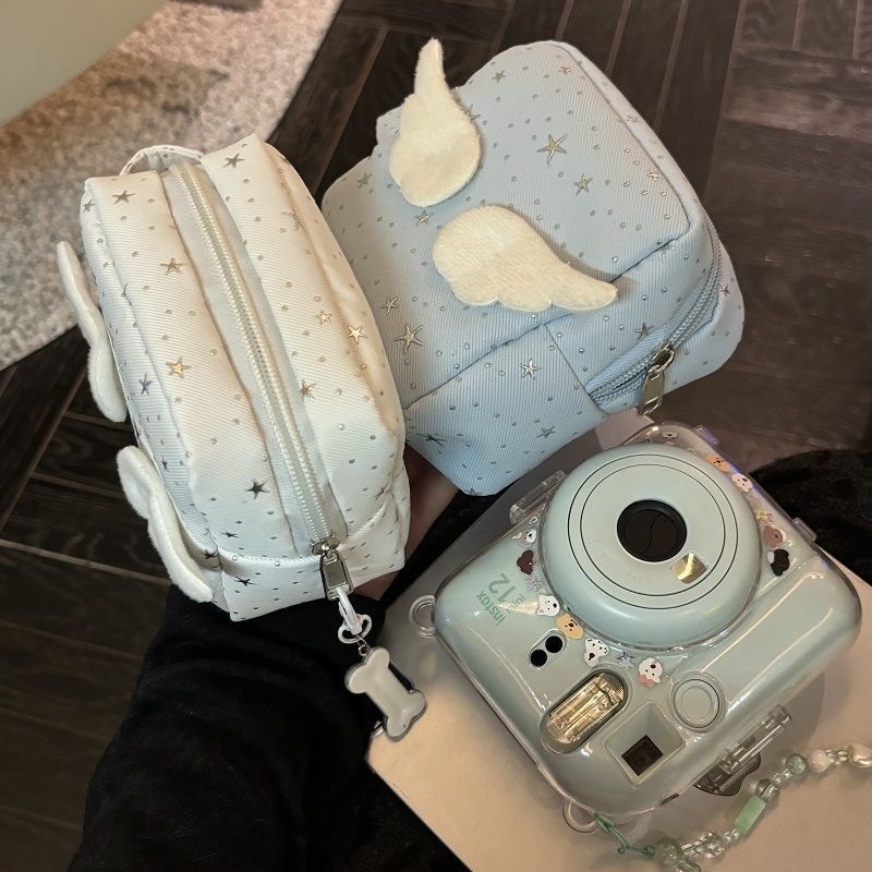 กระเป๋าใส่กล้อง Instax ลายปีกนกและดาว – กระเป๋าเครื่องสำอาง / กระเป๋าถือใบเล็ก – ดีไซน์น่ารักสำหรับนักเรียนและวัยรุ่น