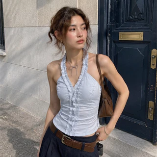 SALE🔥Beming bkk Dearie Top เสื้อกล้าม สายคล้องคอคอวีแต่งระบายลูกไม้ ตัดตะเข็บรัดเอวสไตล์หวานเกาหลี