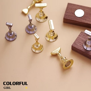พร้อมส่ง แท่นวางเล็บปลอมสำหรับฝึกทำเล็บ ที่วางเล็บปลอม อุปกรณ์ช่วยตกแต่ง ฐานวางปลอม กล่อง ตัว 5 ชิ้น+1แท่นที่เป็นแม่เหล็ก/กล่อง ตัว 10ชิ้น+1แท่นที่เป็นแม่เหล็ก