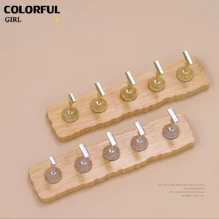 พร้อมส่ง แท่นวางเล็บปลอมสำหรับฝึกทำเล็บ ที่วางเล็บปลอม อุปกรณ์ช่วยตกแต่ง ฐานวางปลอม กล่อง ตัว 5 ชิ้น+1แท่นที่เป็นแม่เหล็ก/กล่อง ตัว 10ชิ้น+1แท่นที่เป็นแม่เหล็ก