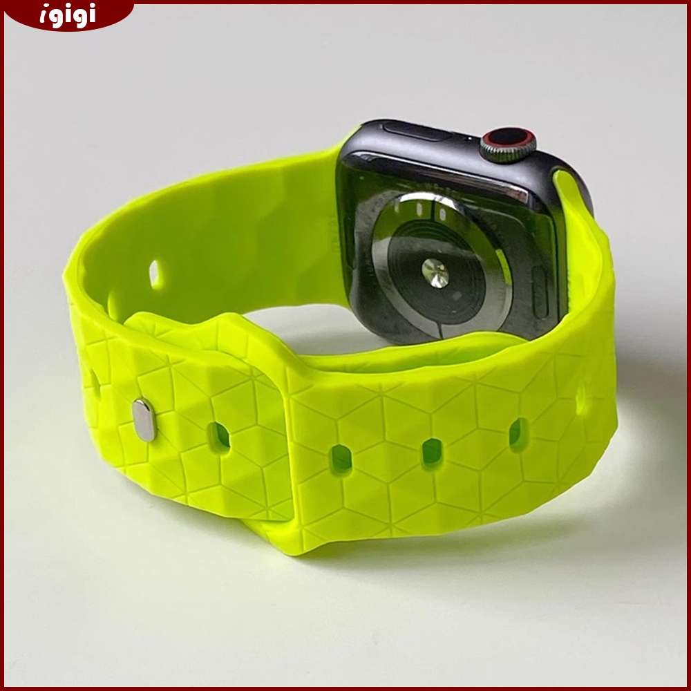 สายซิลิโคนลายฟุตบอลสําหรับ Apple Watch 46mm 49mm 45mm 44mm 42mm 41mm 40mm 38mm Series 1-11 SE Ultra – Non-Slip Breathable Sport Band, Sweatproof