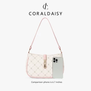 CORALDAISY 2026 รุ่นใหม่ หัวเข็มขัดแบบหมุน กระเป๋าผู้หญิงน่ารัก กระเป๋าสะพายไหล่ซิปสุดหรู