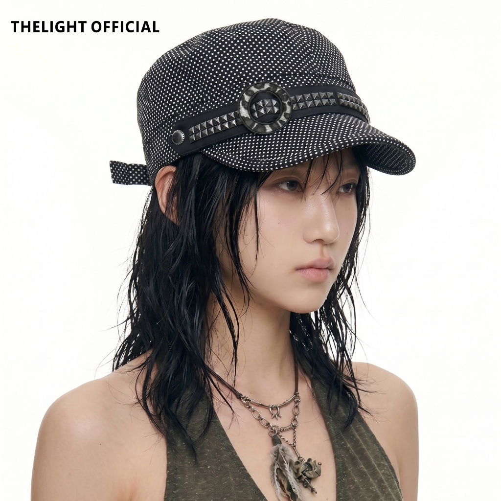 THELIGHT-หมวกแก๊ปลายจุดประดับสตั๊ดสไตล์พังค์วินเทจ หมวกปกแบนดีไซน์เก๋ สวมใส่เท่ๆ เข้ากับลุคสตรีท