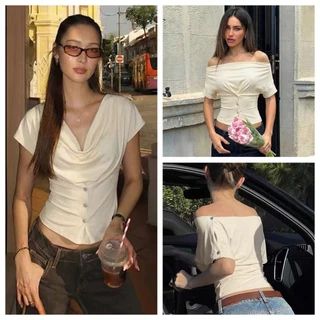 【จัดส่งจากประเทศไทย】บล็อกเกอร์อินส์มีสไตล์เดียวกันกับเสื้อแขนสั้นคอปาดสไตล์วันหยุดที่สามารถสวมใส่ได้หลายครั้งกับเสื้อยืดเอวสีทึบ
