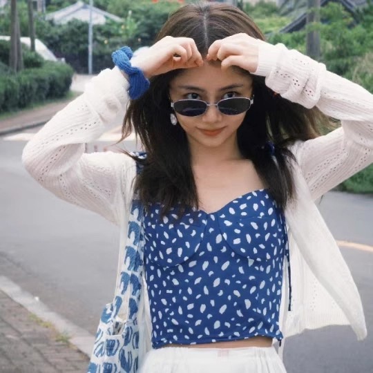 จุดไม่สม่ําเสมอสายคล้องคอผู้หญิง Lace-Up Bow Fishbone แคบ-เอวสั้น Hot Girl Tube Top