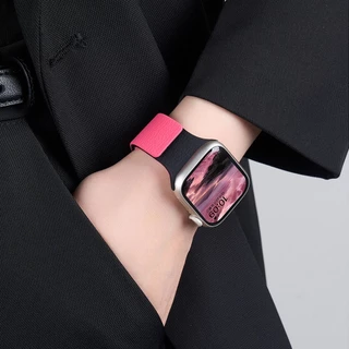 สายซิลิโคนแม่เหล็กเนื้อลิ้นจี่ทูโทนสําหรับ Apple Watch 46 มม. 49 มม. 45 มม. 44 มม. 42 มม. 41 มม. 40 มม. 38 มม. Series 1-11 SE Ultra – Dual-Color, ไม่มีรู