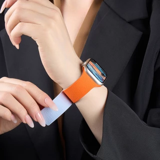 สายซิลิโคนแม่เหล็กเนื้อลิ้นจี่ทูโทนสําหรับ Apple Watch 46 มม. 49 มม. 45 มม. 44 มม. 42 มม. 41 มม. 40 มม. 38 มม. Series 1-11 SE Ultra – Dual-Color, ไม่มีรู
