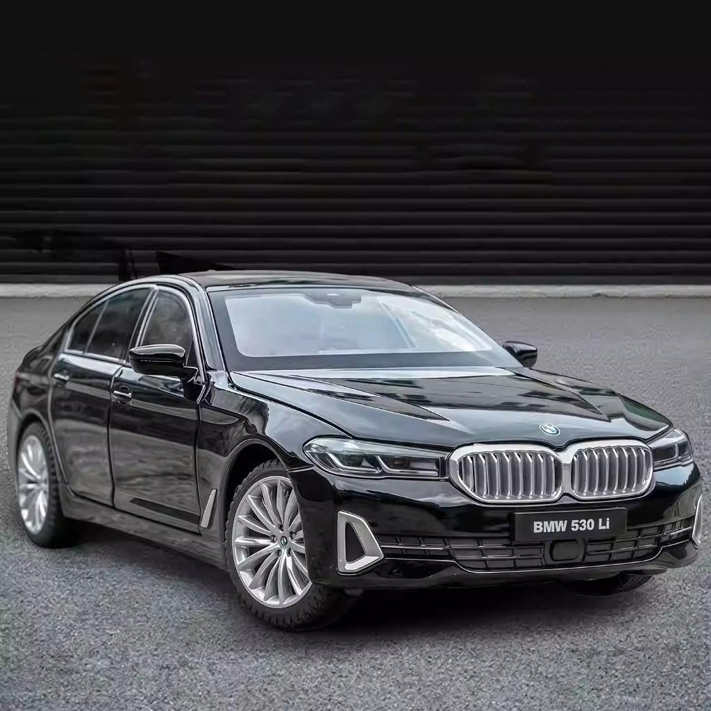 1: 24 BMW 530Li รถจําลอง BMW5 Series รถ