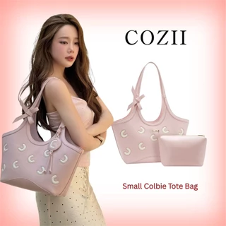 ของแท้ 100% COZII Small Colbie Tote Bag | Invisible Me พร้อม Inner Pouch แบบถอดเข้า-ออกได้,C Bag Charm ตกแต่งเพิ่มความน่ารัก