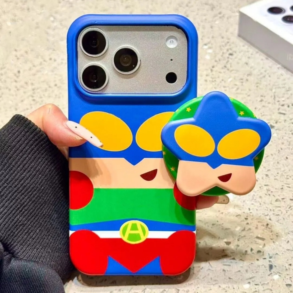 Crayon Shin-ChanสําหรับiPhone 17Promaxแม่เหล็กผู้ถือแม่เหล็กAction Kamen 16Pro 13 ไร้สายชาร์จกันกระแทกฝาครอบโทรศัพท์แข็งสําหรับiPhone 17 16E 15 14 12 11