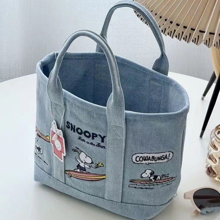 [Snoopy กระเป๋าถือ] เย็บปักถักร้อยจากญี่ปุ่น สำหรับเด็กและแม่ พนักงานออฟฟิศ และใช้งานทั่วไป