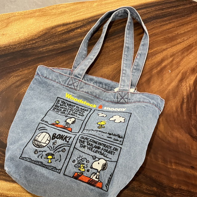 [จัดส่งกรุงเทพ] ญี่ปุ่นน่ารักปัก Snoopy กระเป๋าสะพาย Retro All-Match Denim Bag กระเป๋าโท้ทความจุขนาดใหญ่กระเป๋าพร็อพแบบพกพา